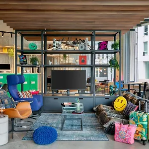  Hotel Moxy